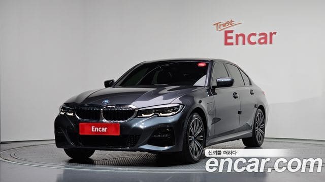 BMW 3 Series — фото 1