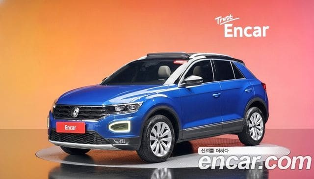 Volkswagen T-Roc — фото 1