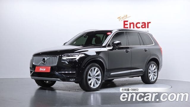 Volvo XC90 — фото 1
