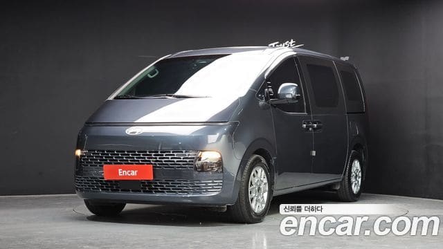 Hyundai Staria — фото 1