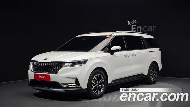 Kia Carnival — фото 1