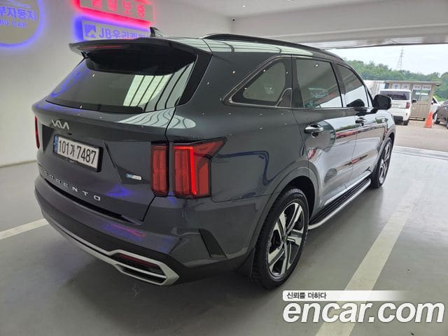 Kia Sorento — фото 1