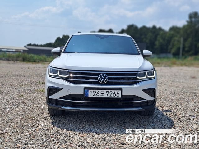 Volkswagen Tiguan — фото 1