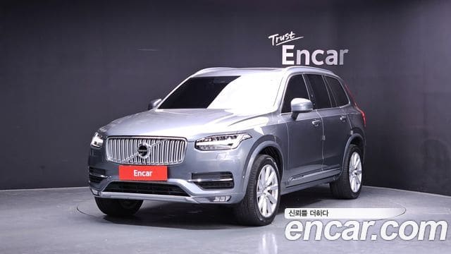 Volvo XC90 — фото 1