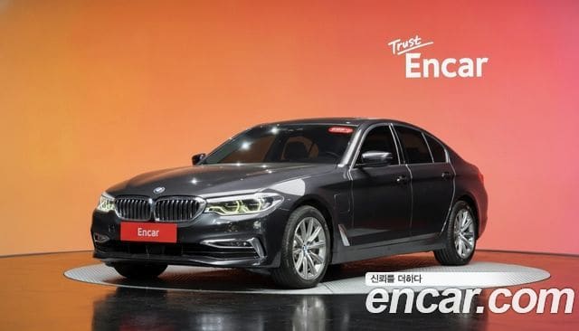 BMW 5 Series — фото 1