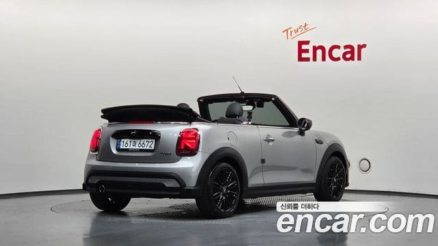 Mini Cooper Convertible — фото 1