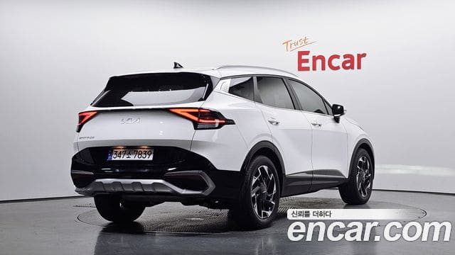 Kia Sportage — фото 1
