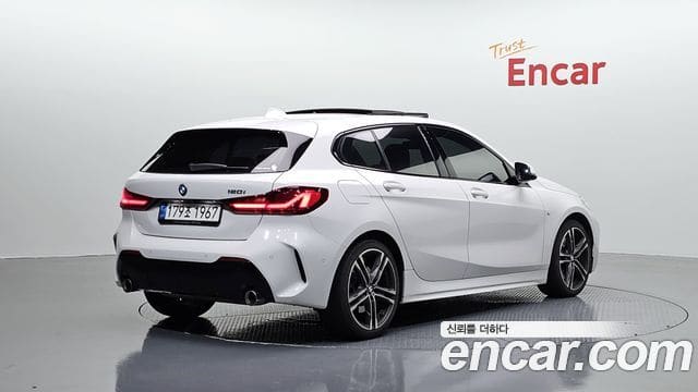 BMW 1 Series — фото 1