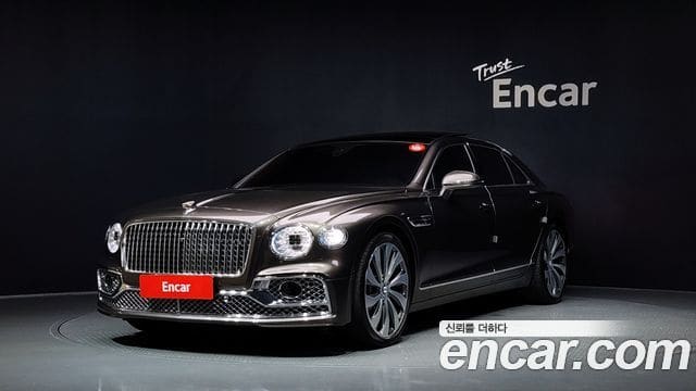 Bentley Flying Spur — фото 1