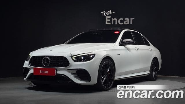 Mercedes-Benz E-Class — фото 1