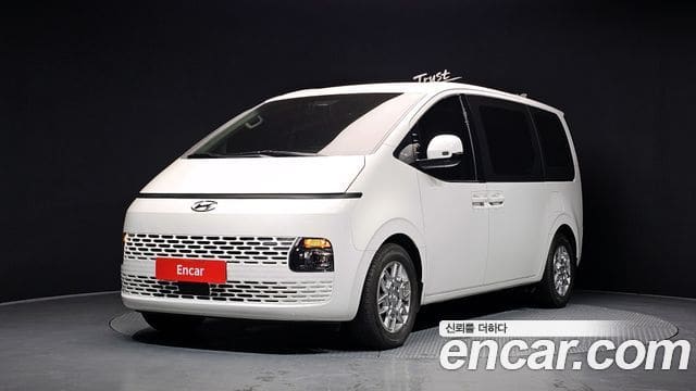 Hyundai Staria — фото 1