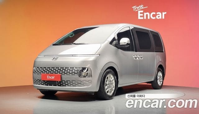 Hyundai Staria — фото 1