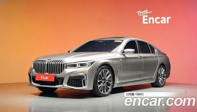 BMW 7 Series — фото 1