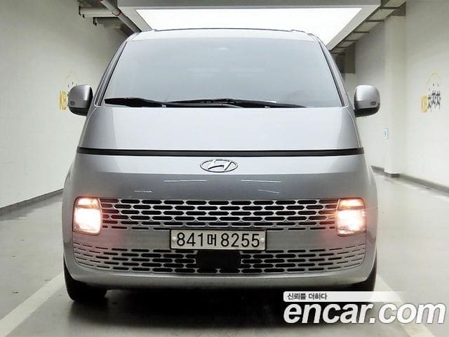 Hyundai Staria — фото 1