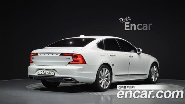 Volvo S90 — фото 1