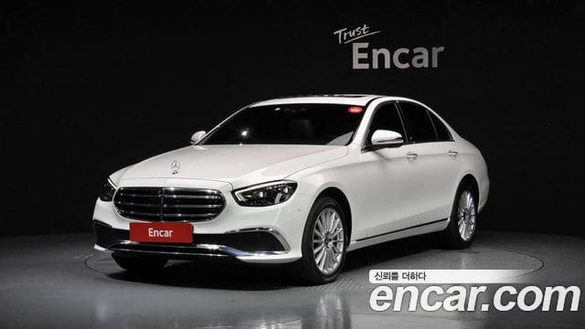 Mercedes-Benz E-Class — фото 1