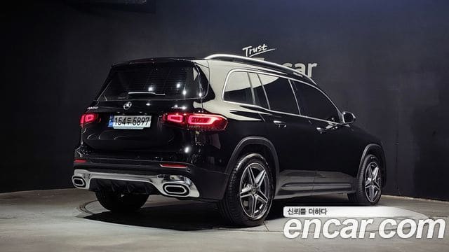 Mercedes-Benz GLB-Class — фото 1