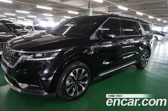 Kia Carnival — фото 1