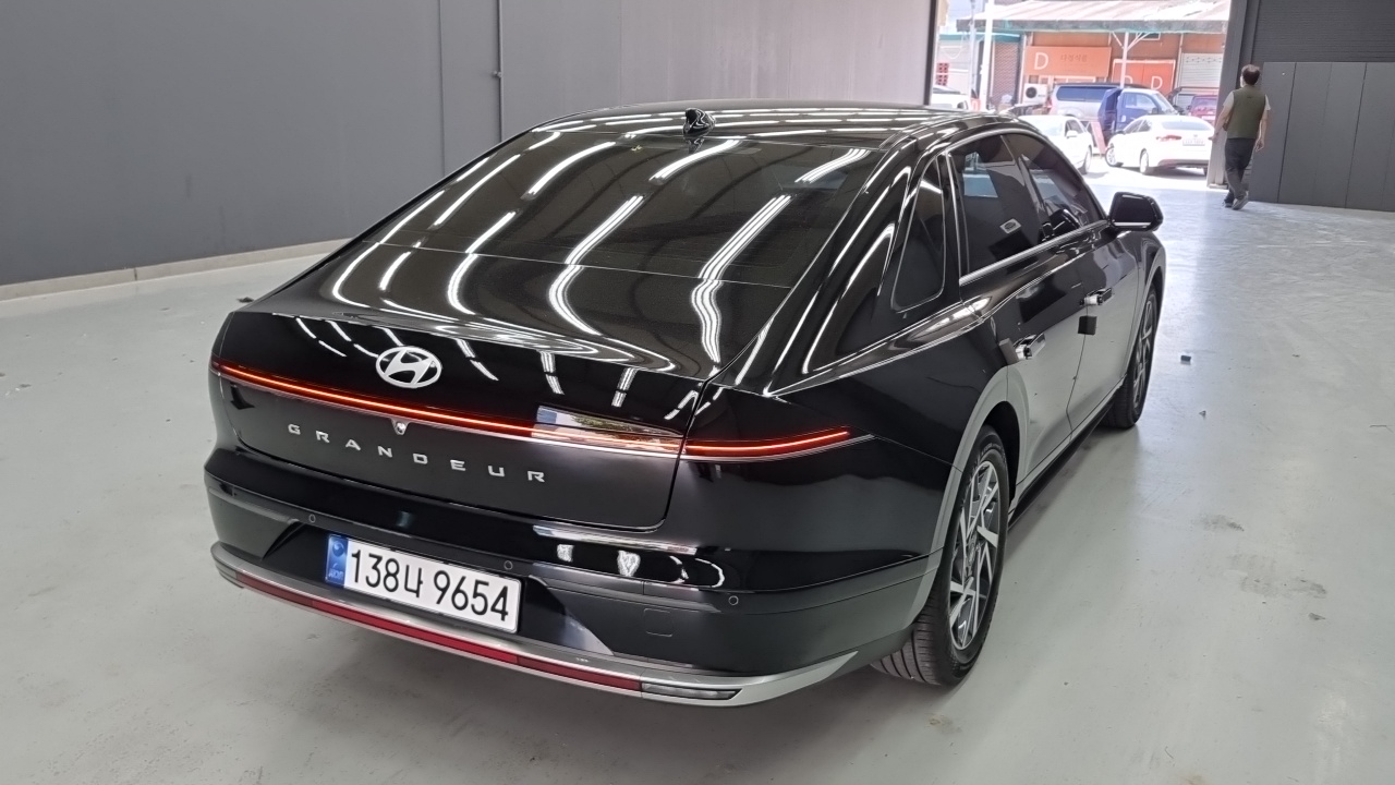 Hyundai Grandeur — фото 1