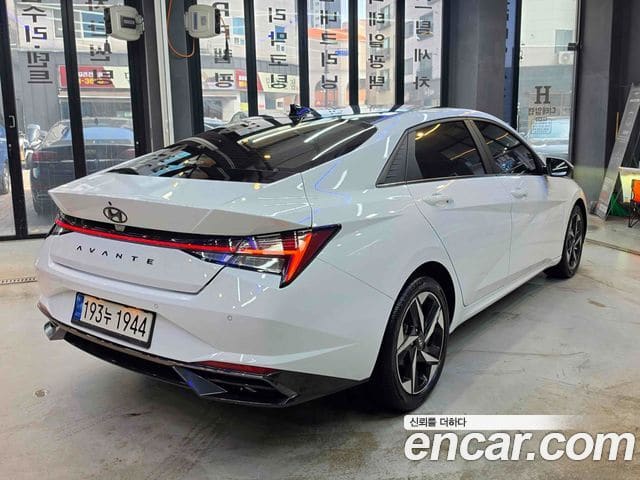 Hyundai Avante — фото 1