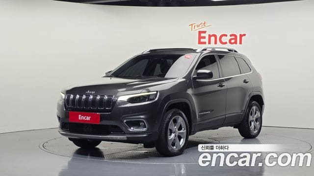 Jeep Cherokee — фото 1