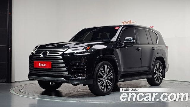 Lexus LX — фото 1