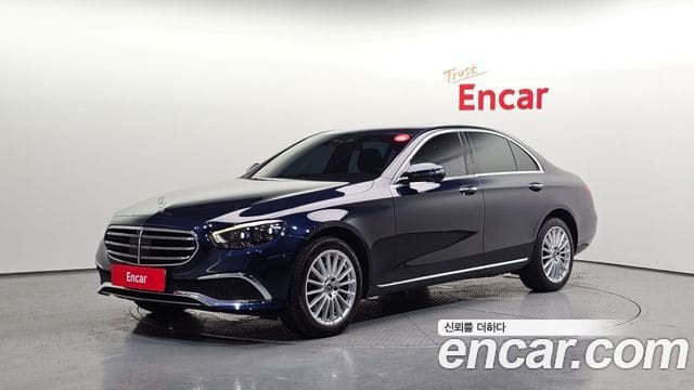 Mercedes-Benz E-Class — фото 1