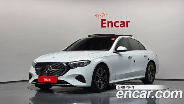 Mercedes-Benz E-Class — фото 1