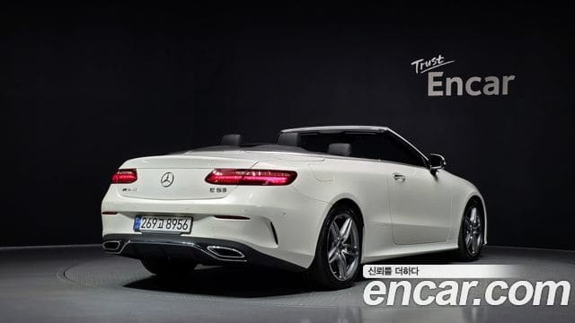 Mercedes-Benz E-Class — фото 1