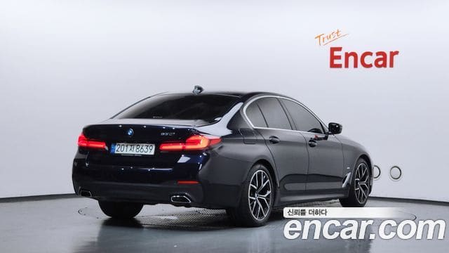 BMW 5 Series — фото 1