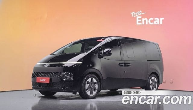 Hyundai Staria — фото 1