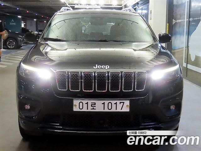 Jeep Cherokee — фото 1