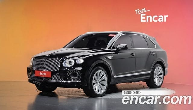 Bentley Bentayga — фото 1