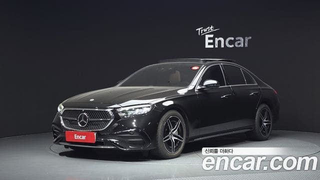 Mercedes-Benz E-Class — фото 1