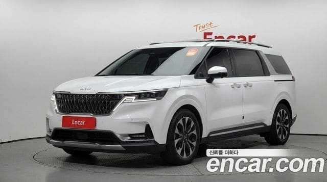Kia Carnival — фото 1