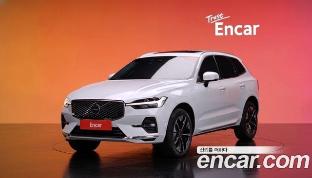 Volvo XC60 — фото 1