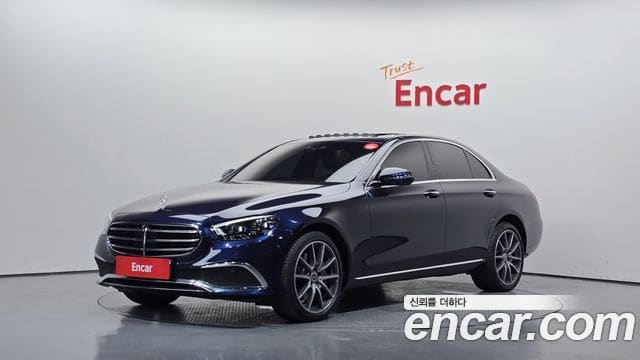 Mercedes-Benz E-Class — фото 1