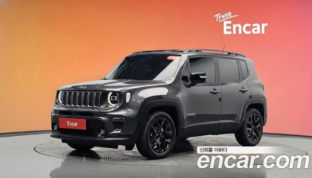 Jeep Renegade — фото 1