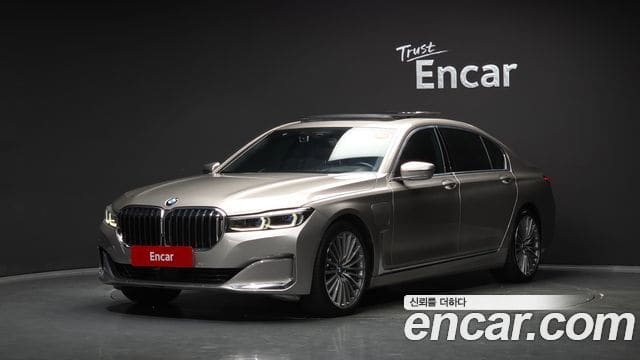 BMW 7 Series — фото 1