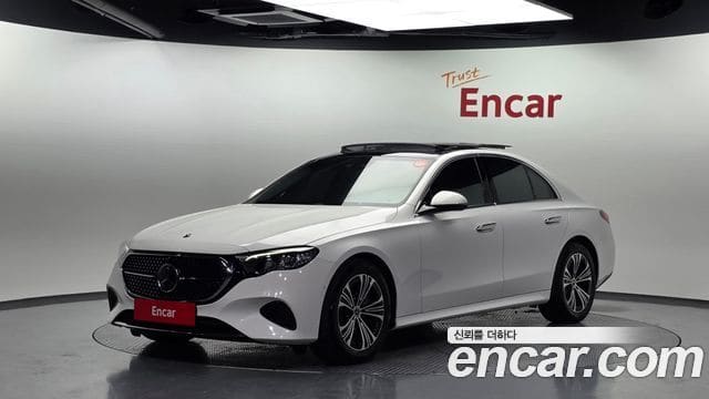 Mercedes-Benz E-Class — фото 1