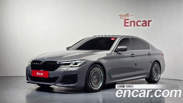 BMW 5 Series — фото 1