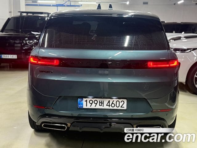 Land Rover Range Rover Sport — фото 1