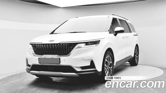 Kia Carnival — фото 1