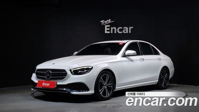Mercedes-Benz E-Class — фото 1