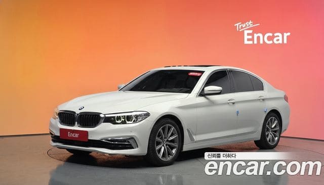 BMW 5 Series — фото 1