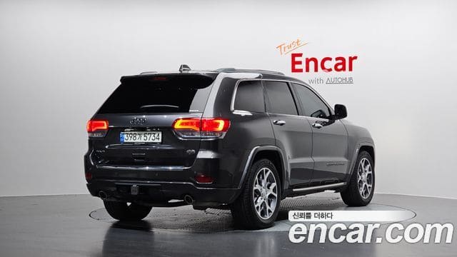 Jeep Grand Cherokee — фото 1