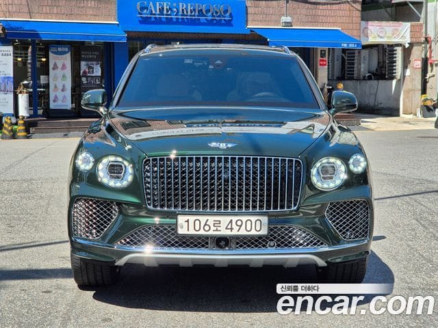 Bentley Bentayga — фото 1