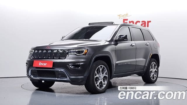 Jeep Grand Cherokee — фото 1
