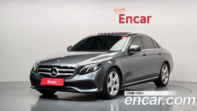 Mercedes-Benz E-Class — фото 1