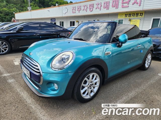 Mini Cooper Convertible — фото 1
